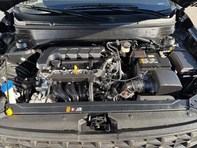 Certified 2025 Hyundai Venue SE image 40