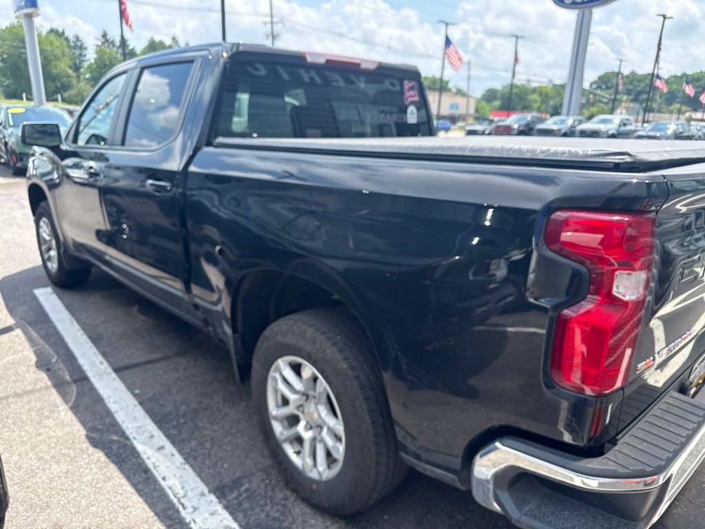 Used 2025 Chevrolet Silverado 1500 LT AWD/4WD image 8