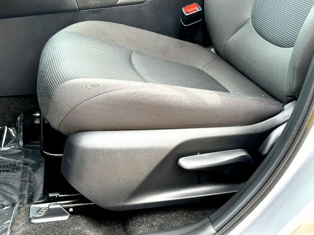 Used 2024 Toyota RAV4 LE AWD/4WD image 12