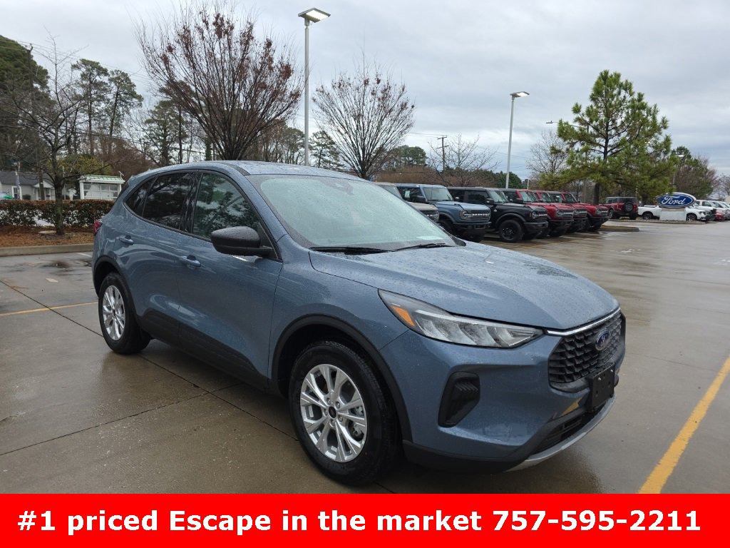 Used 2018 Ford Escape Titanium w/ Ford Safe & Smart Package image 2