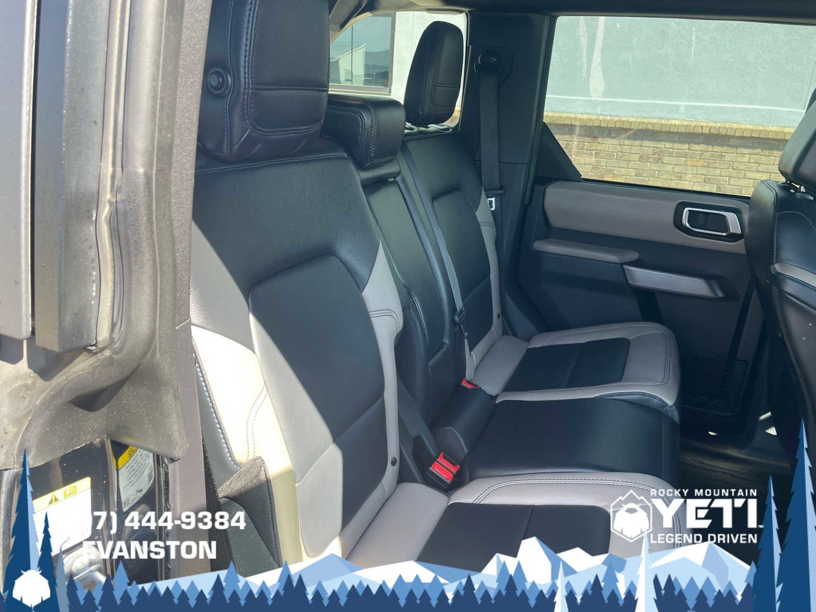 Used 2023 Ford Bronco Wildtrak image 28