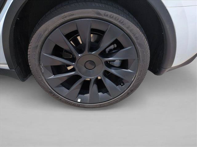 Used 2023 Tesla Model Y Long Range AWD/4WD image 20