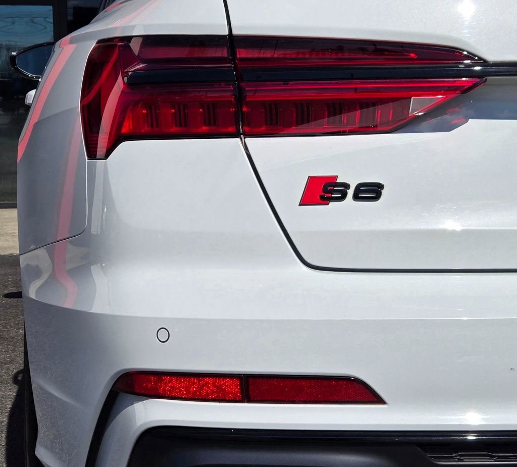 Used 2021 Audi S6 Prestige w/ Prestige Package image 11