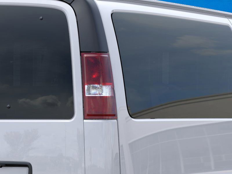 New 2026 Chevrolet Express 3500 LS image 11