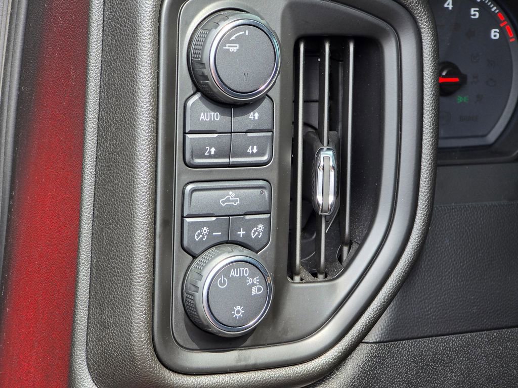 Used 2019 Chevrolet Silverado 1500 Custom Trail Boss w/ Custom Convenience Package image 36