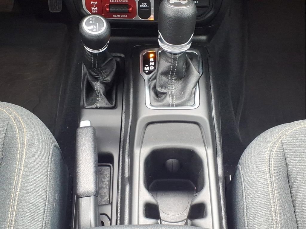 Used 2025 Jeep Wrangler Unlimited Sport AWD/4WD image 18