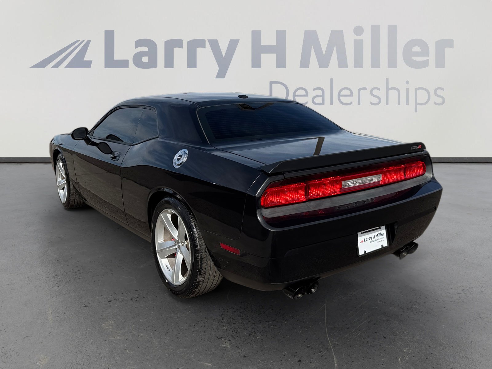 Used 2009 Dodge Challenger SRT8 w/ SRT Option Group II image 3