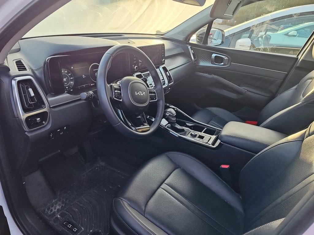 Used 2023 Kia Sorento SX AWD/4WD image 7