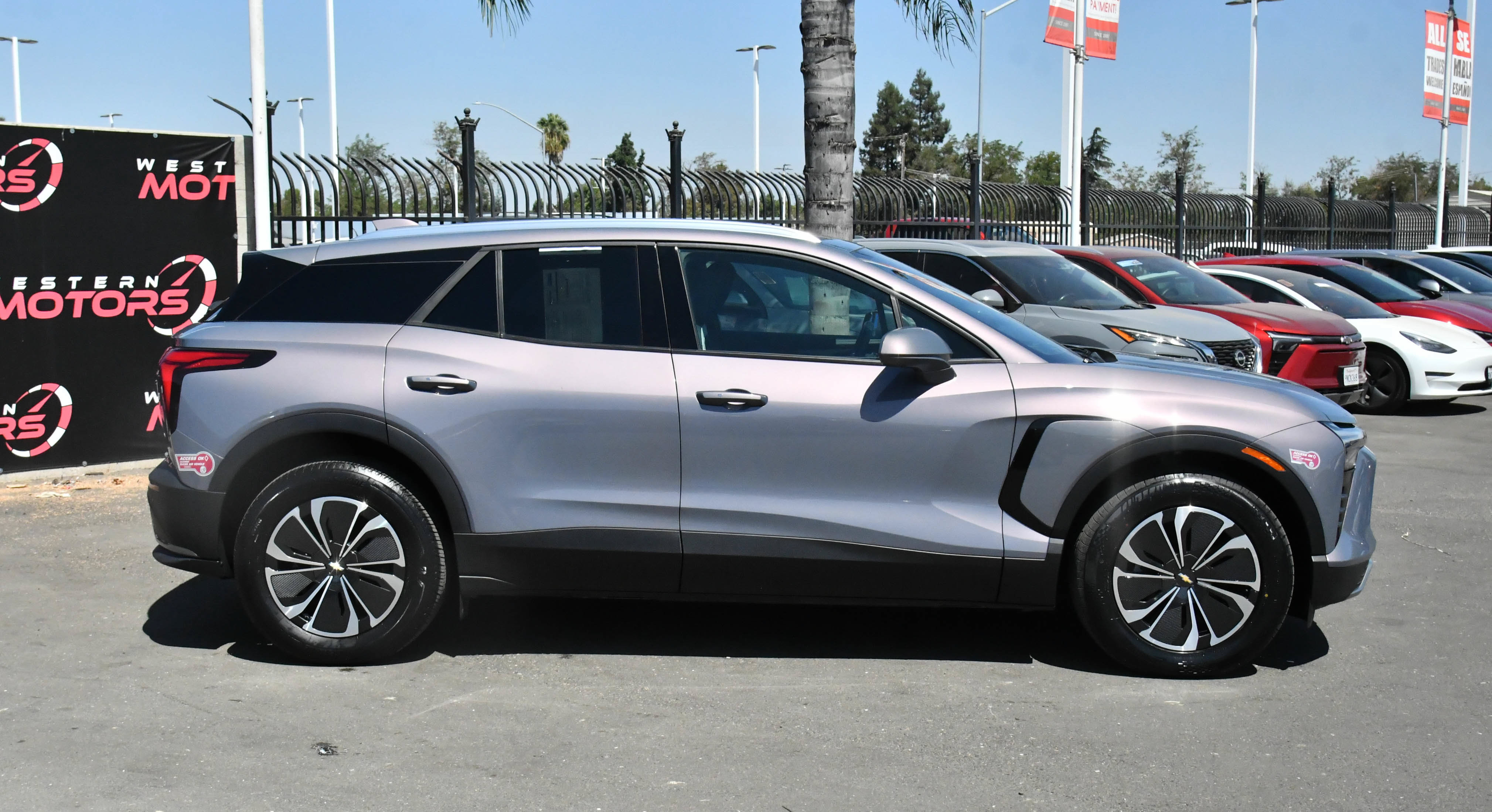 Used 2024 Chevrolet Blazer EV LT AWD/4WD image 9