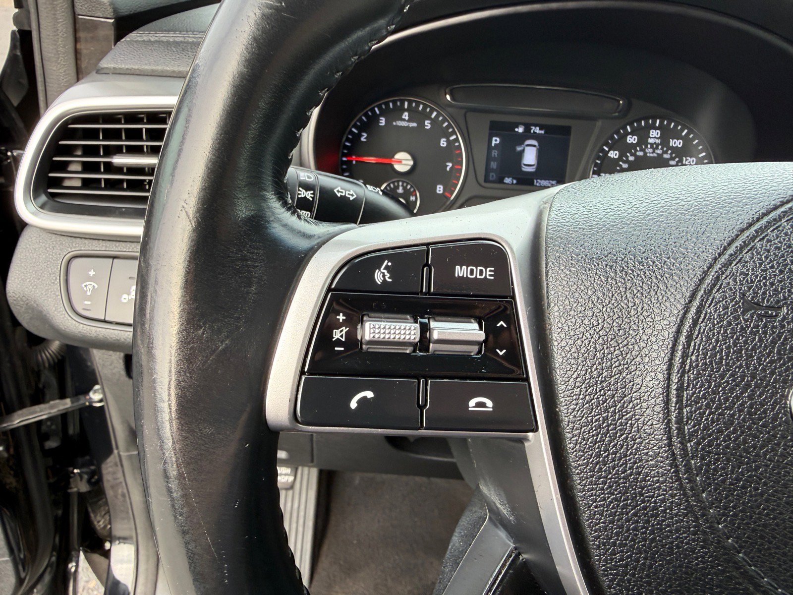 Used 2019 Kia Sorento S image 27
