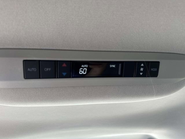 Used 2022 Toyota Sienna LE image 16