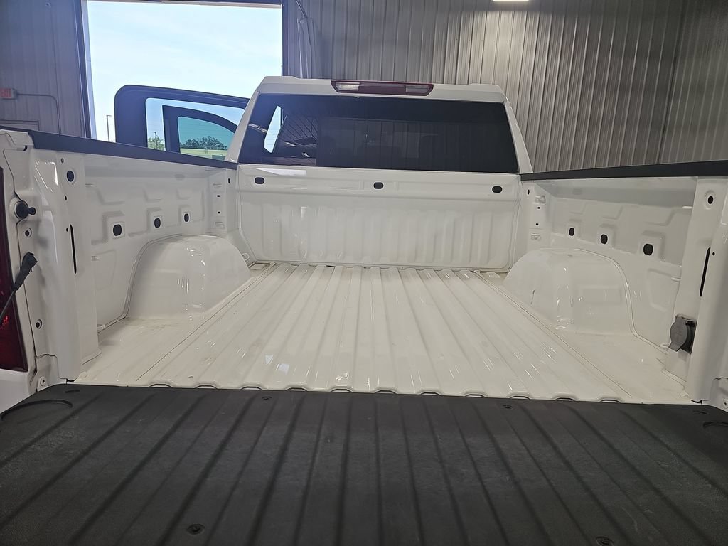 Used 2024 Chevrolet Silverado 1500 LT AWD/4WD image 12