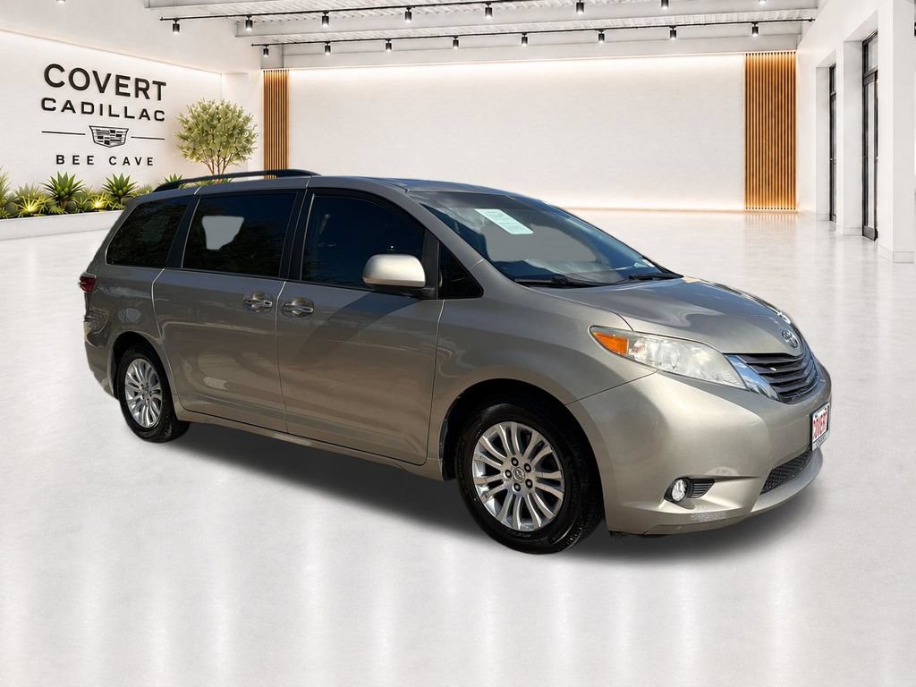 Used 2017 Toyota Sienna XLE w/ XLE Navigation Package