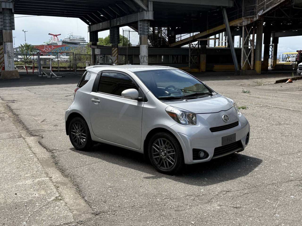 Used 2014 Scion iQ 10 Series FWD image 10