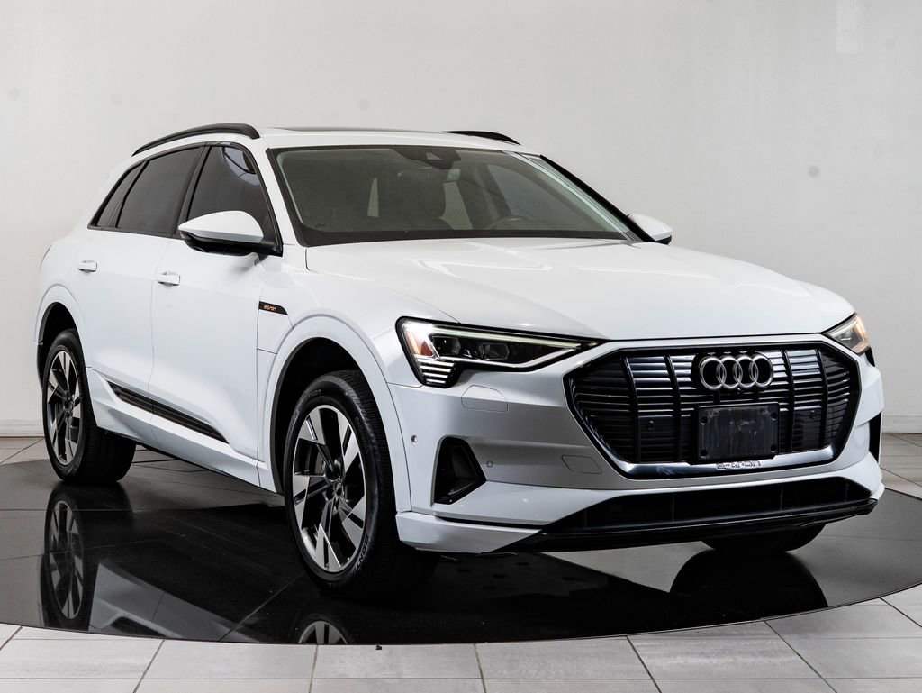 Used 2021 Audi e-tron Premium w/ Convenience Plus Package AWD/4WD image 12
