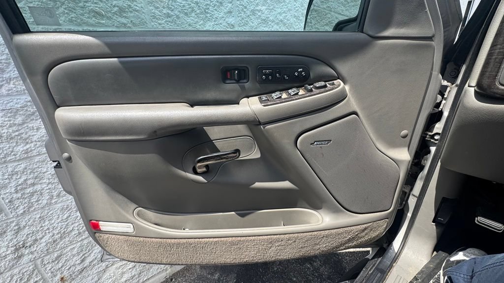 Used 2004 GMC Yukon XL Denali AWD/4WD image 22