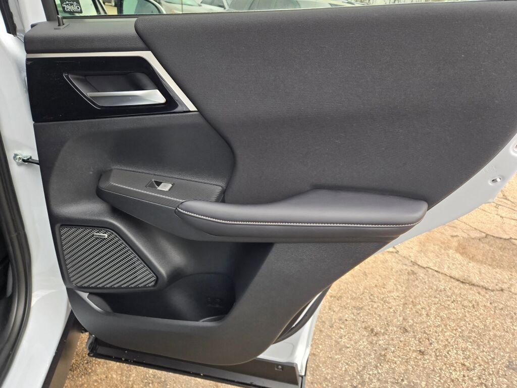 New 2026 Mitsubishi Outlander ES AWD/4WD image 8