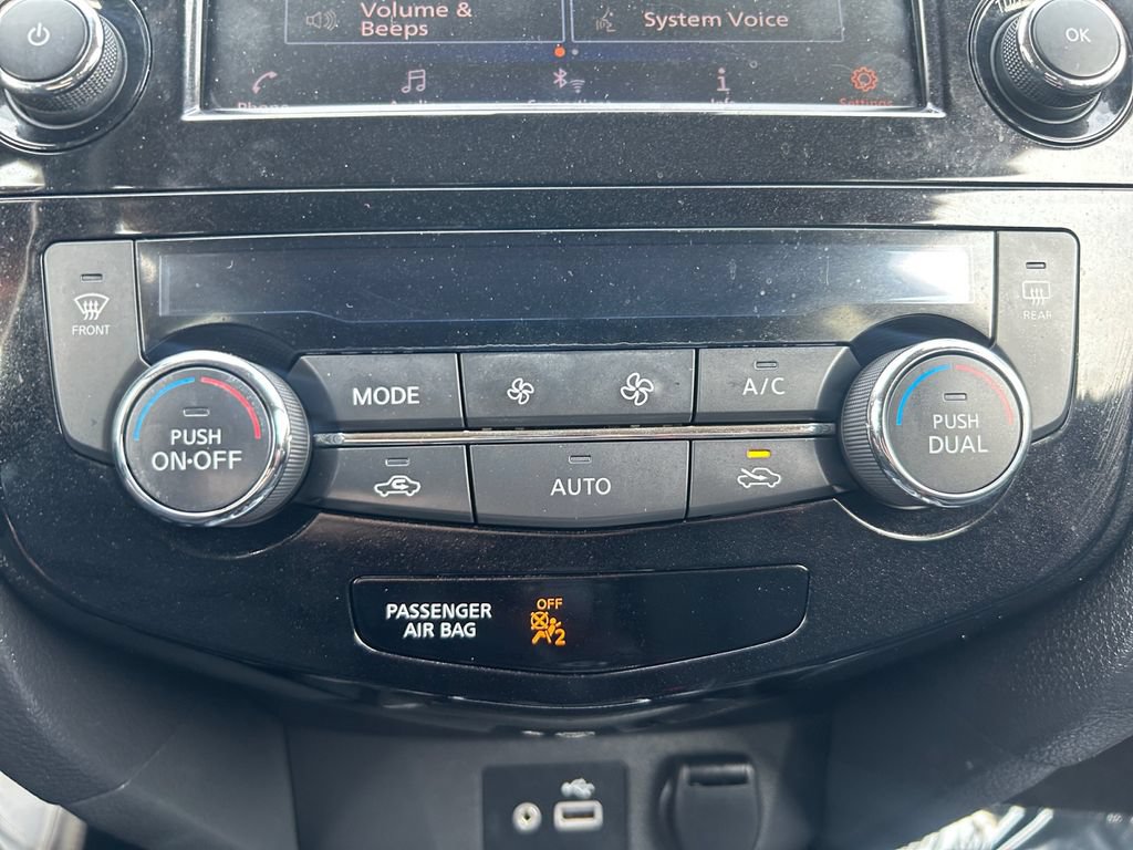 Used 2019 Nissan Rogue SV AWD/4WD image 24