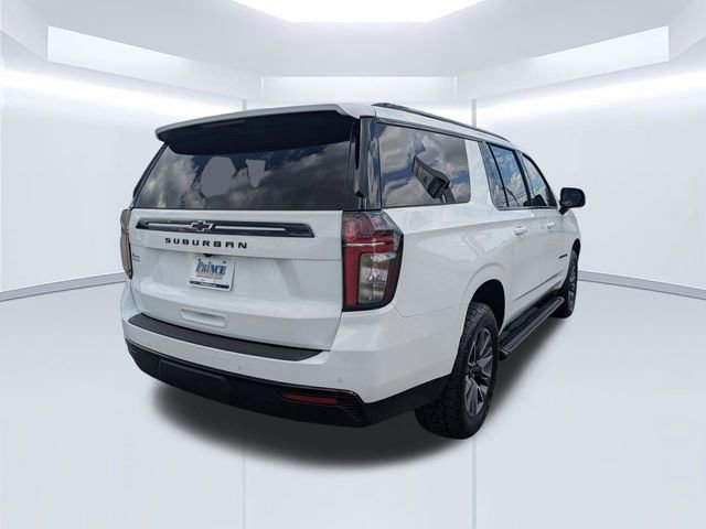 Used 2024 Chevrolet Suburban Z71 w/ Luxury Package image 4