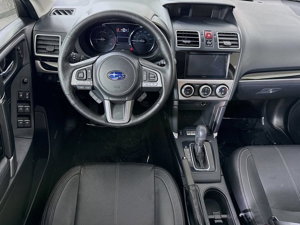 Used 2017 Subaru Forester 2.5i Touring AWD/4WD image 3