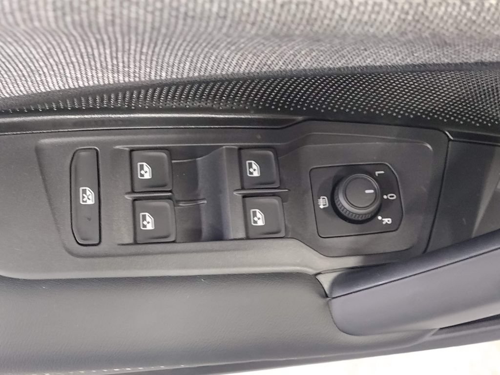 New 2026 Volkswagen Tiguan S AWD/4WD image 18