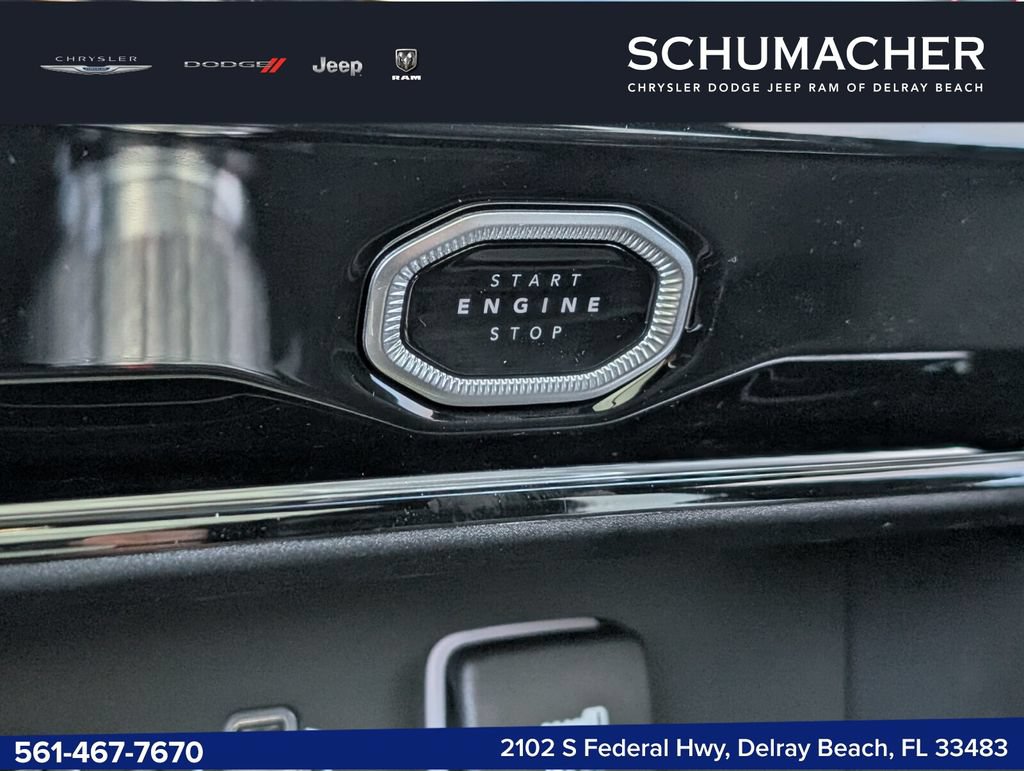 New 2026 Jeep Grand Cherokee Limited w/ Luxury Tech Group II AWD/4WD image 26