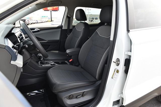 Certified 2023 Volkswagen Taos SE image 19