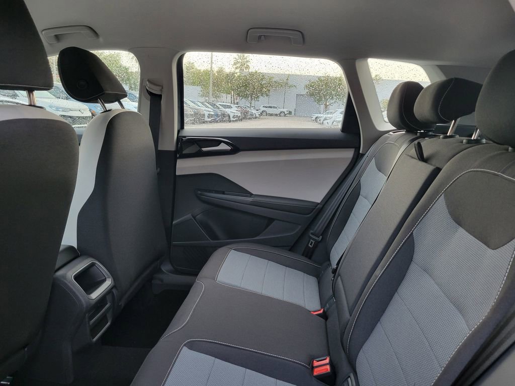 New 2026 Volkswagen Taos S image 5