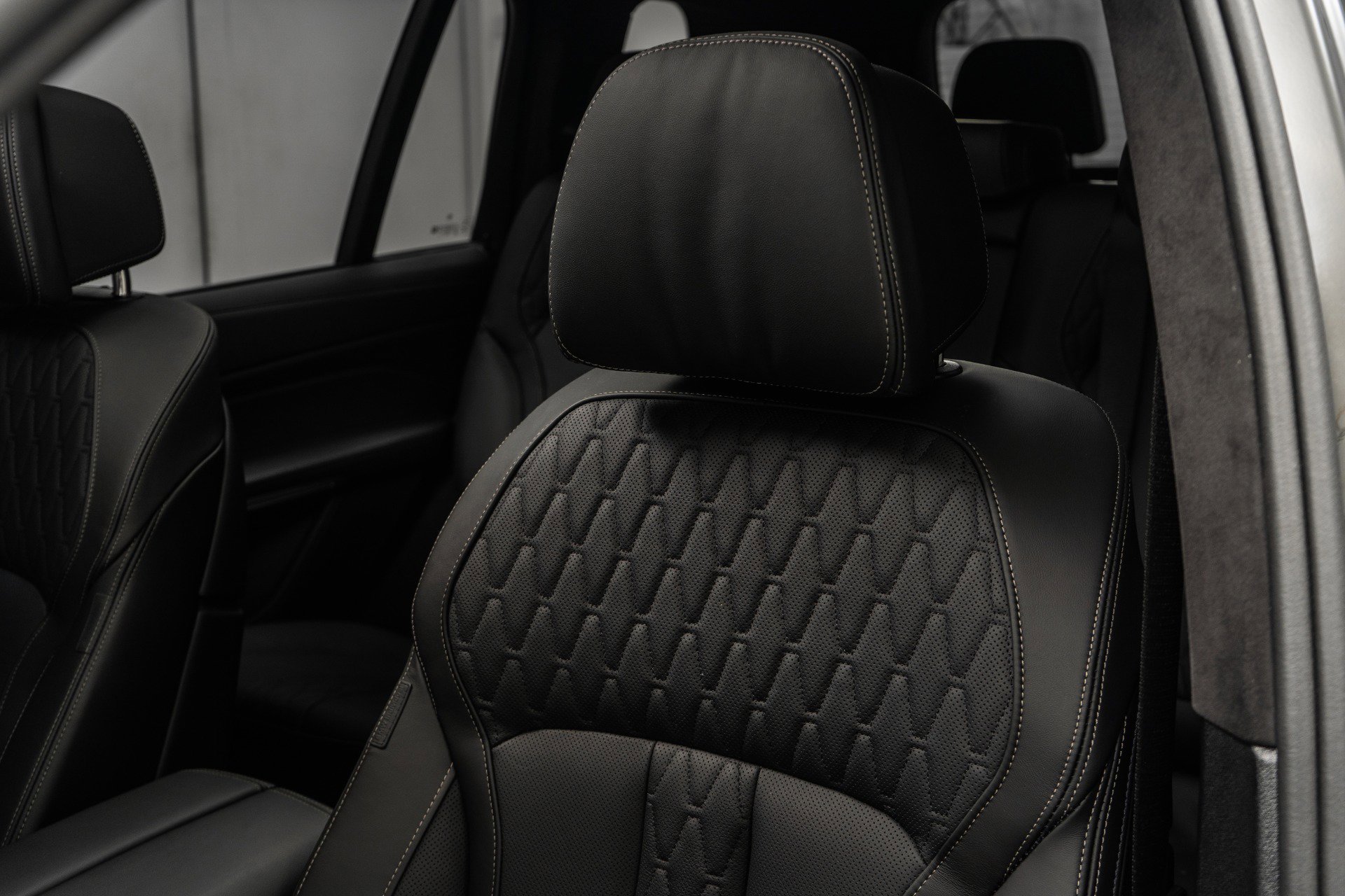 Used 2025 BMW X7 M60i image 25