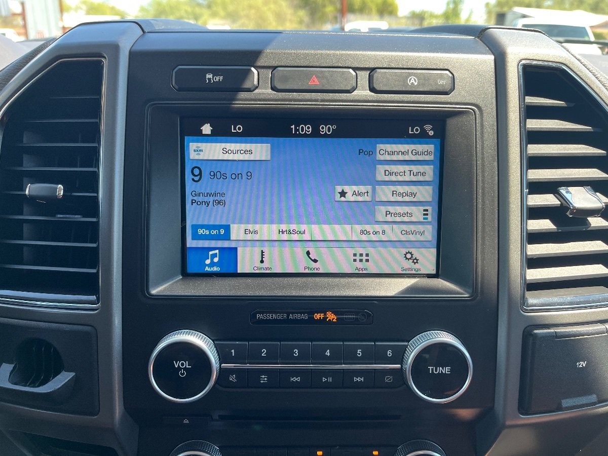 Used 2018 Ford Expedition XLT w/ Equipment Group 202A RWD image 13