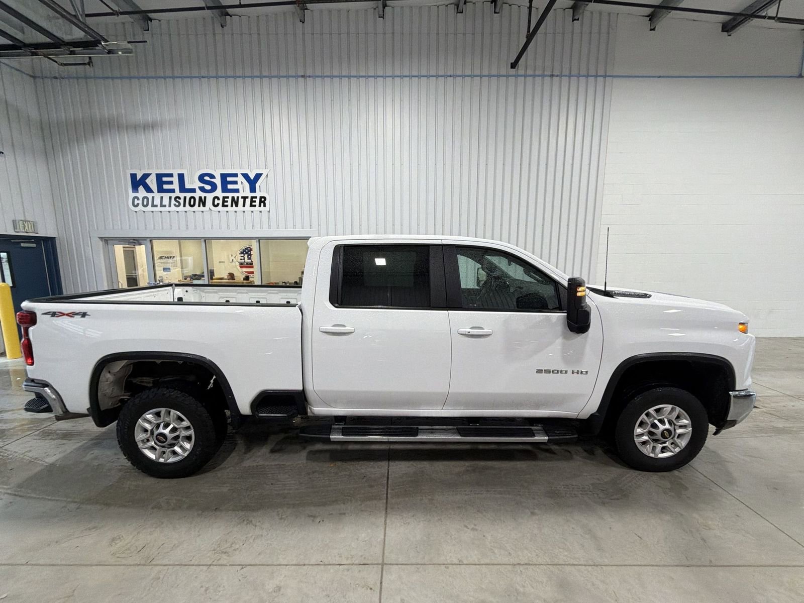Used 2024 Chevrolet Silverado 2500 LT image 9
