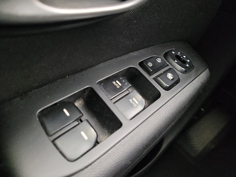 Used 2014 Kia Soul FWD image 27