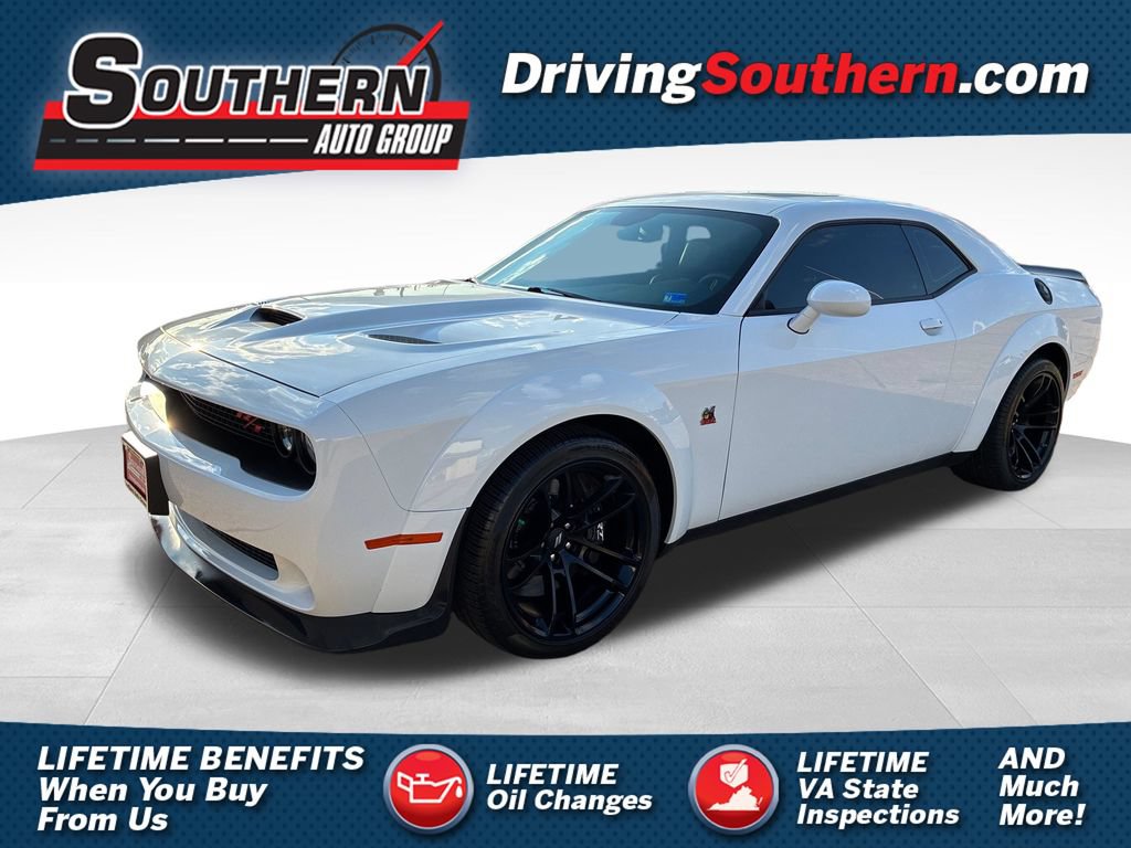 Used 2023 Dodge Challenger R/T Scat Pack RWD image 1