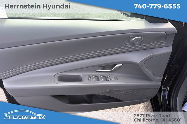Certified 2025 Hyundai Elantra Sport FWD image 6