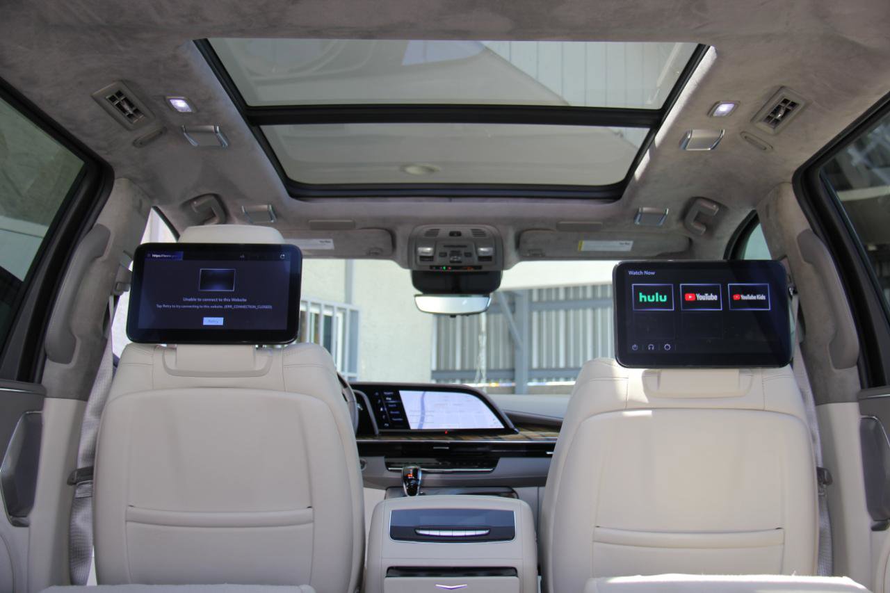 Used 2023 Cadillac Escalade ESV Sport Platinum AWD/4WD image 11