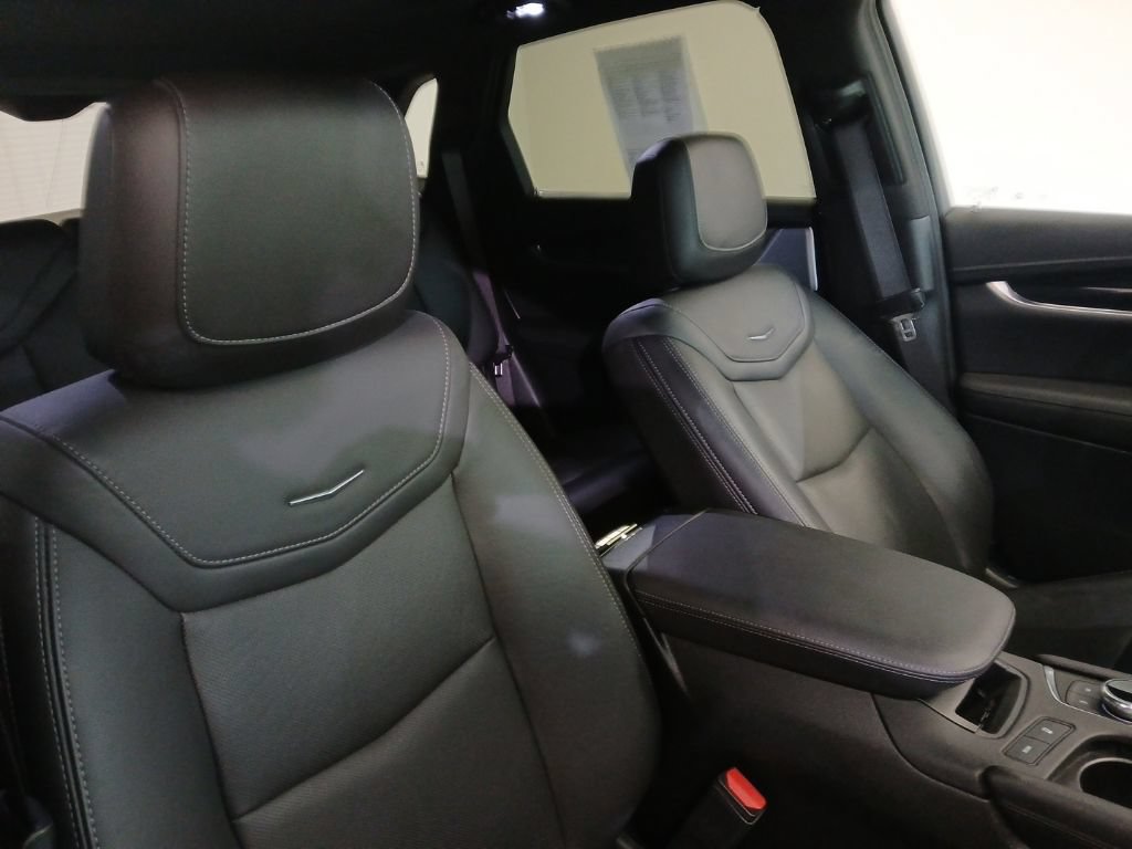 Certified 2024 Cadillac XT5 Premium Luxury AWD/4WD image 14