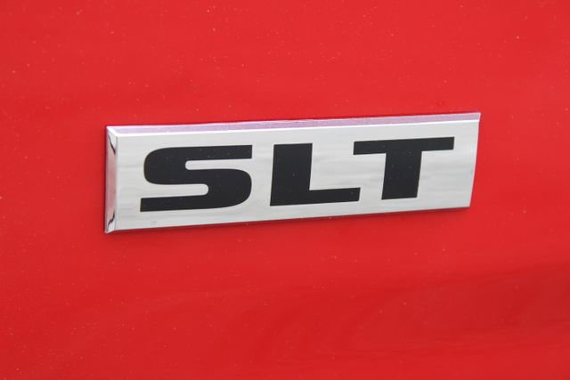 Used 2024 RAM 1500 Classic SLT AWD/4WD image 8