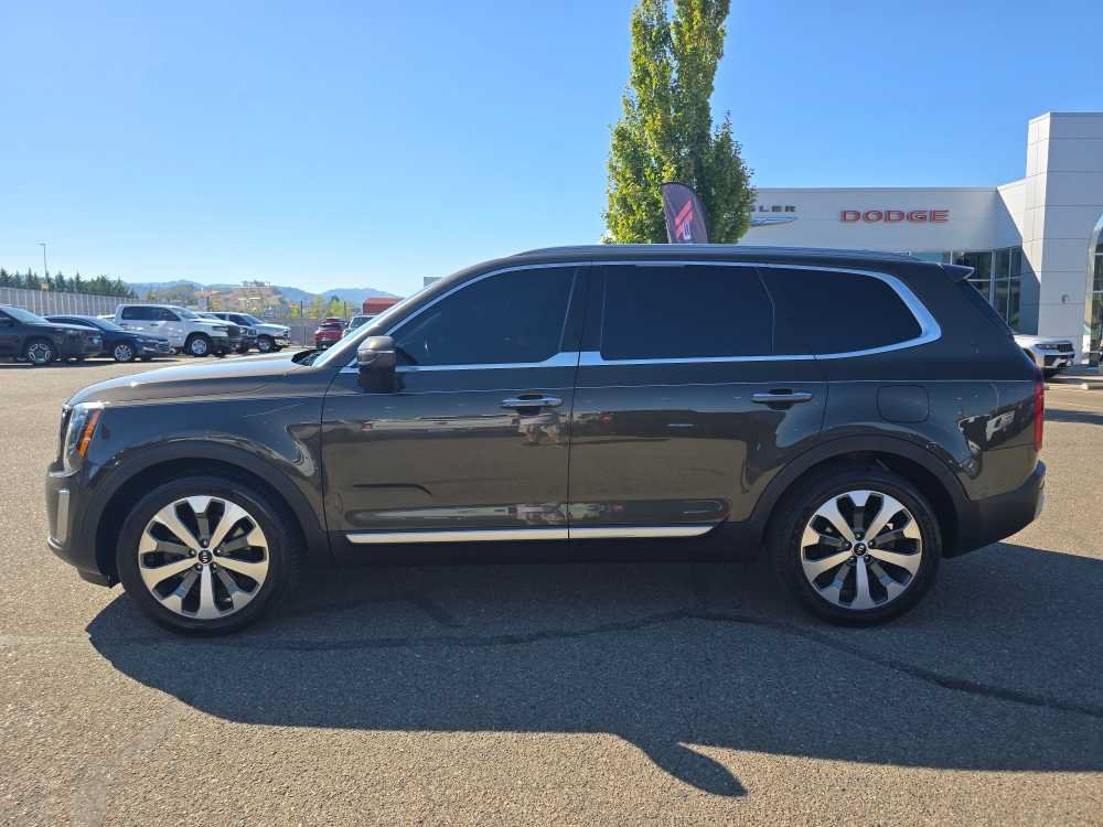 Used 2020 Kia Telluride S w/ S 8 Passenger Seating Package AWD/4WD image 2
