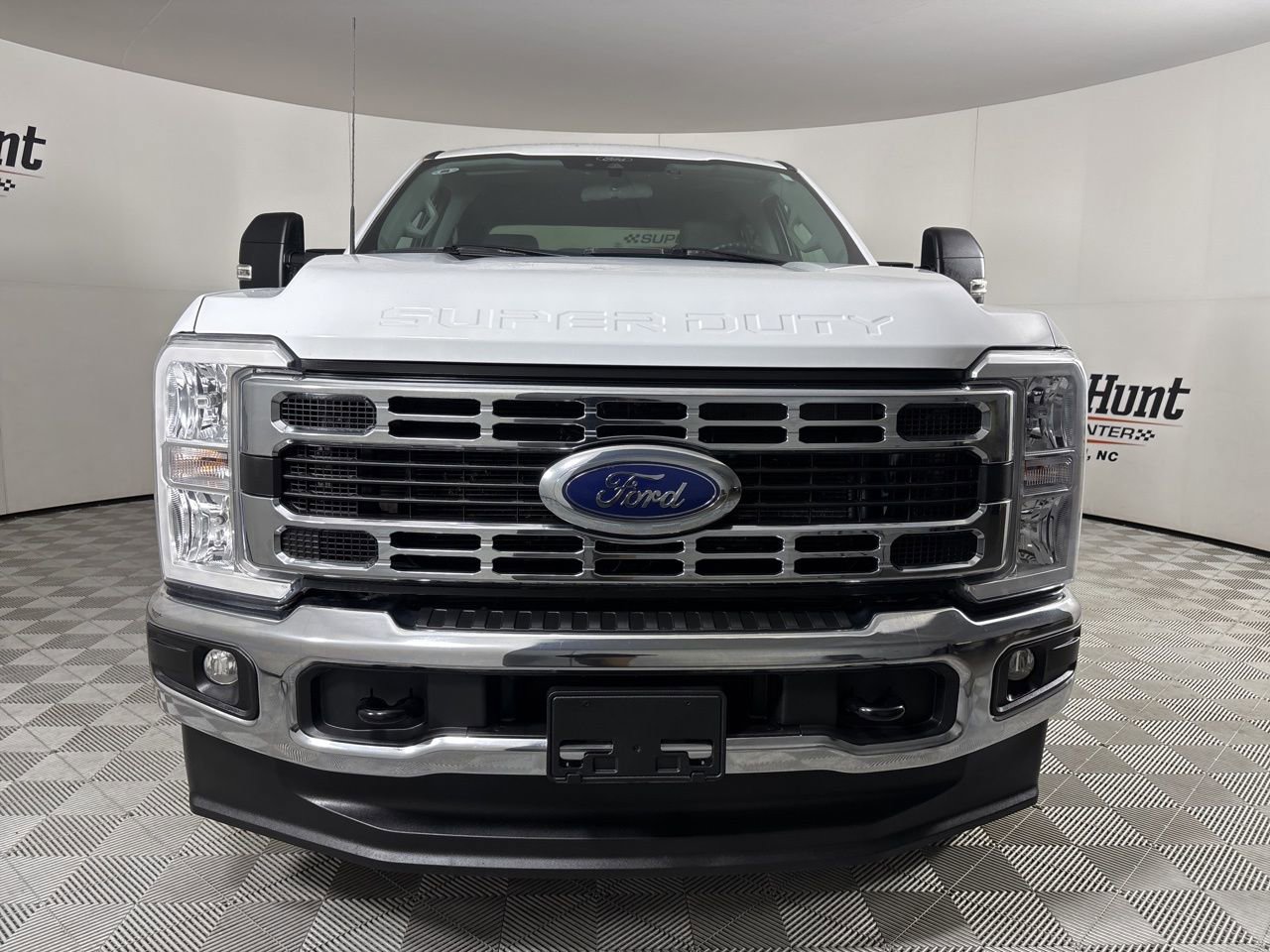 Used 2024 Ford F250 XLT w/ FX4 Off-Road Package image 2