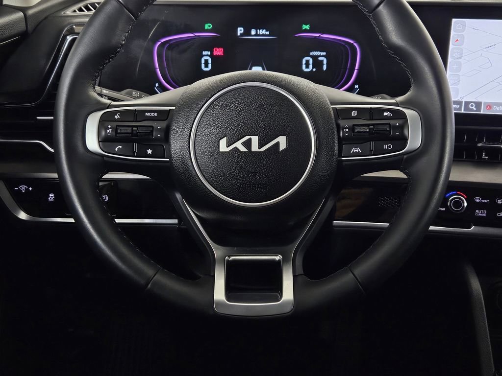 Used 2025 Kia Sportage EX image 17