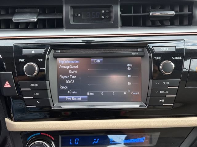 Used 2015 Toyota Corolla LE FWD image 27