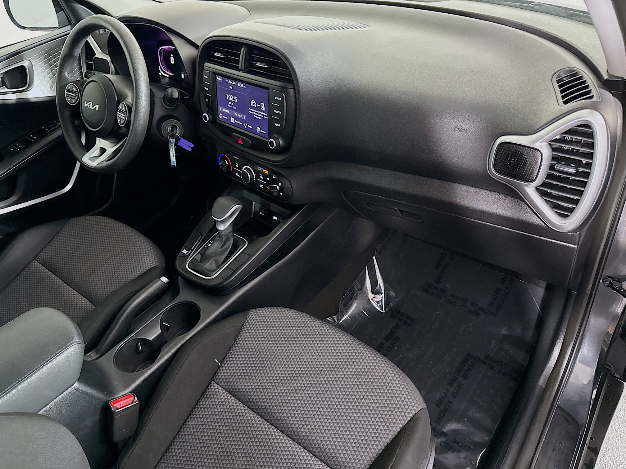 Used 2023 Kia Soul LX FWD image 29