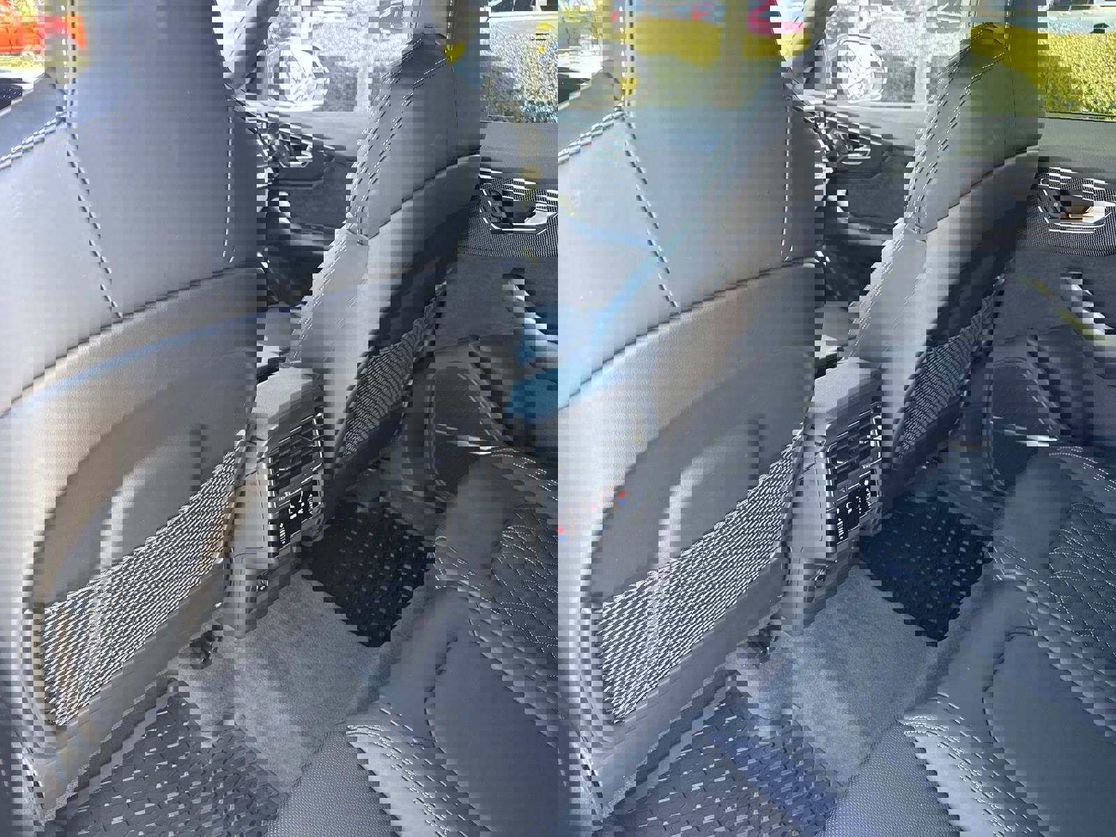 Used 2020 Audi SQ8 Premium Plus w/ Driver Assistance Package image 13