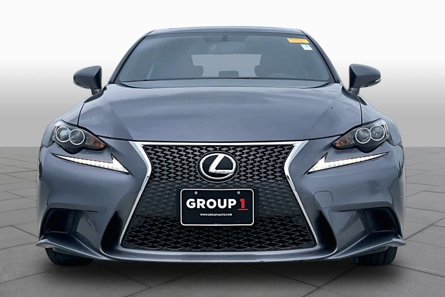 Used 2016 Lexus IS 200t w/ F Sport Package RWD image 4