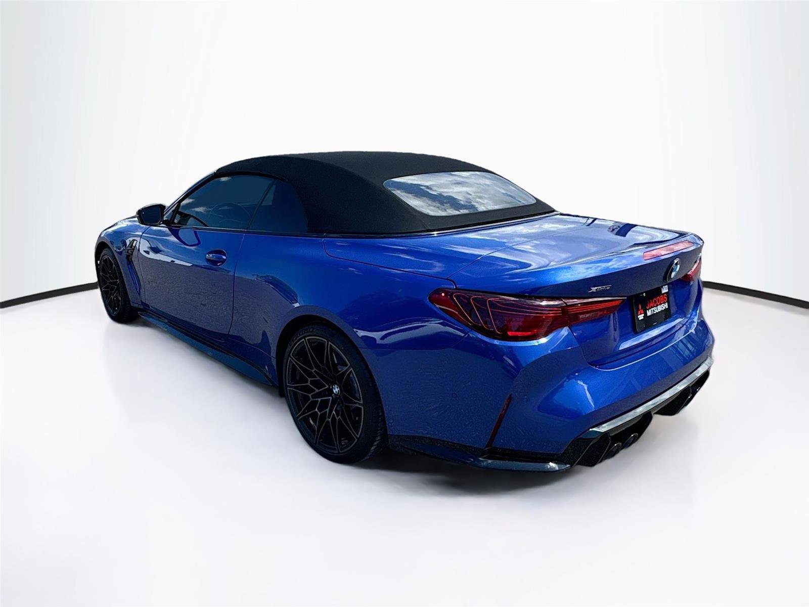 Used 2025 BMW M4 xDrive Competition w/ Executive Package image 5