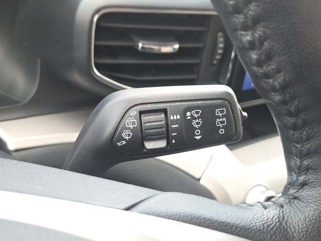 Used 2021 Ford Explorer XLT w/ Equipment Group 202A AWD/4WD image 42