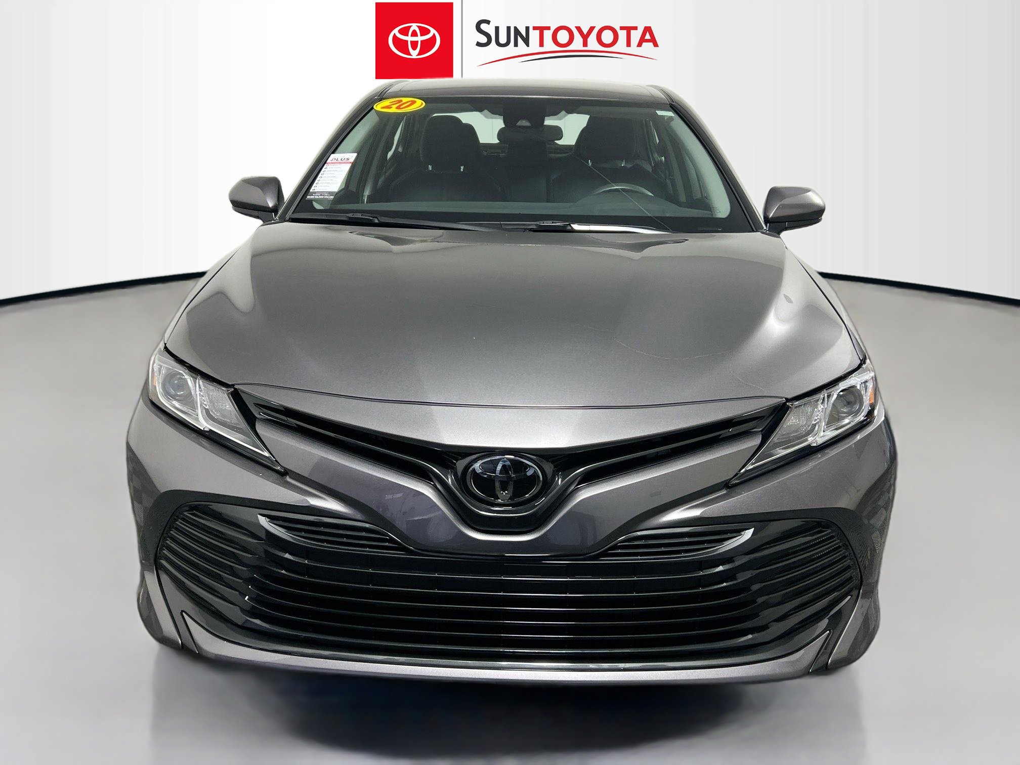 Used 2020 Toyota Camry LE image 10