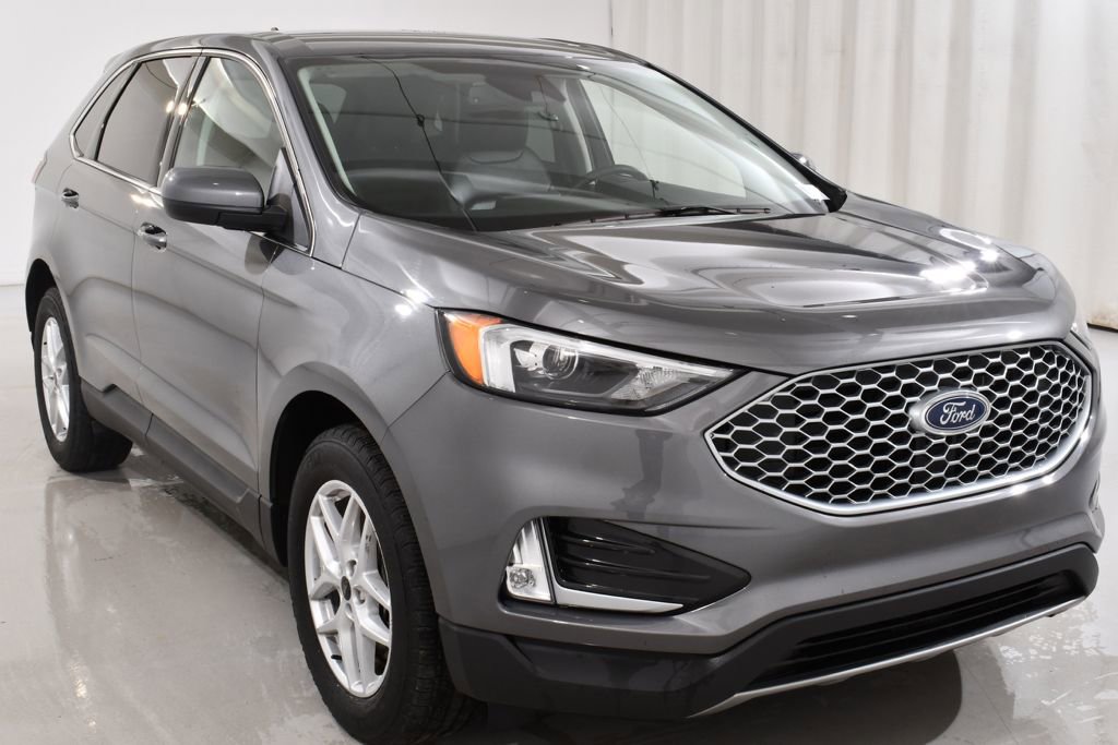 Used 2023 Ford Edge SEL w/ Convenience Package image 4