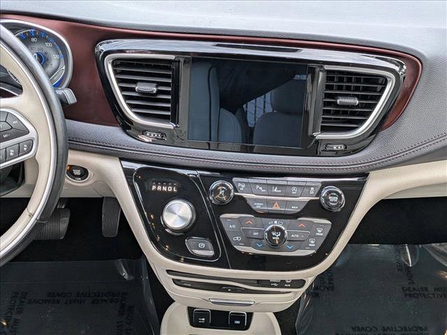 Used 2017 Chrysler Pacifica Limited w/ UConnect Theater Package image 12