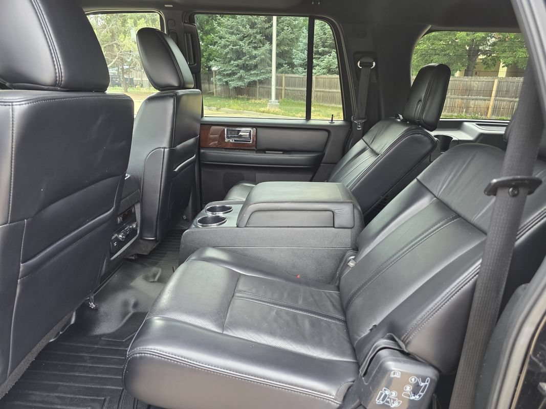 Used 2017 Lincoln Navigator L Select AWD/4WD image 17